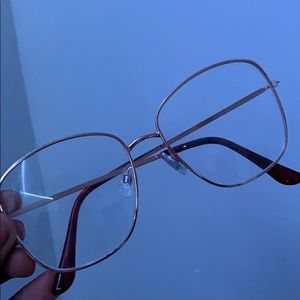 Gold frame glasses